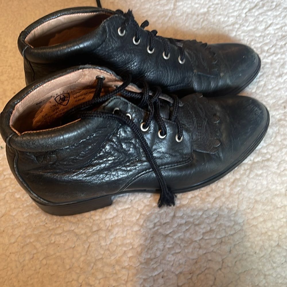 Ariat boots size 7 B - Picture 2 of 7